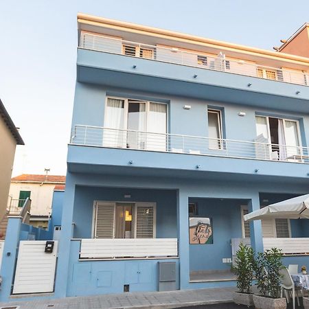 Via Siena 4 - Suites & Rooms Marina di Cecina Bagian luar foto