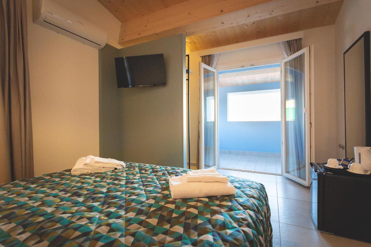 Via Siena 4 - Suites & Rooms Marina di Cecina Bagian luar foto