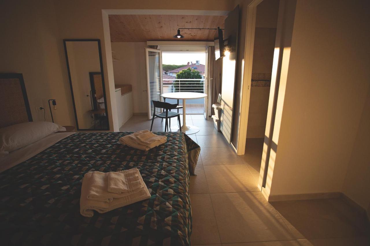 Via Siena 4 - Suites & Rooms Marina di Cecina Bagian luar foto