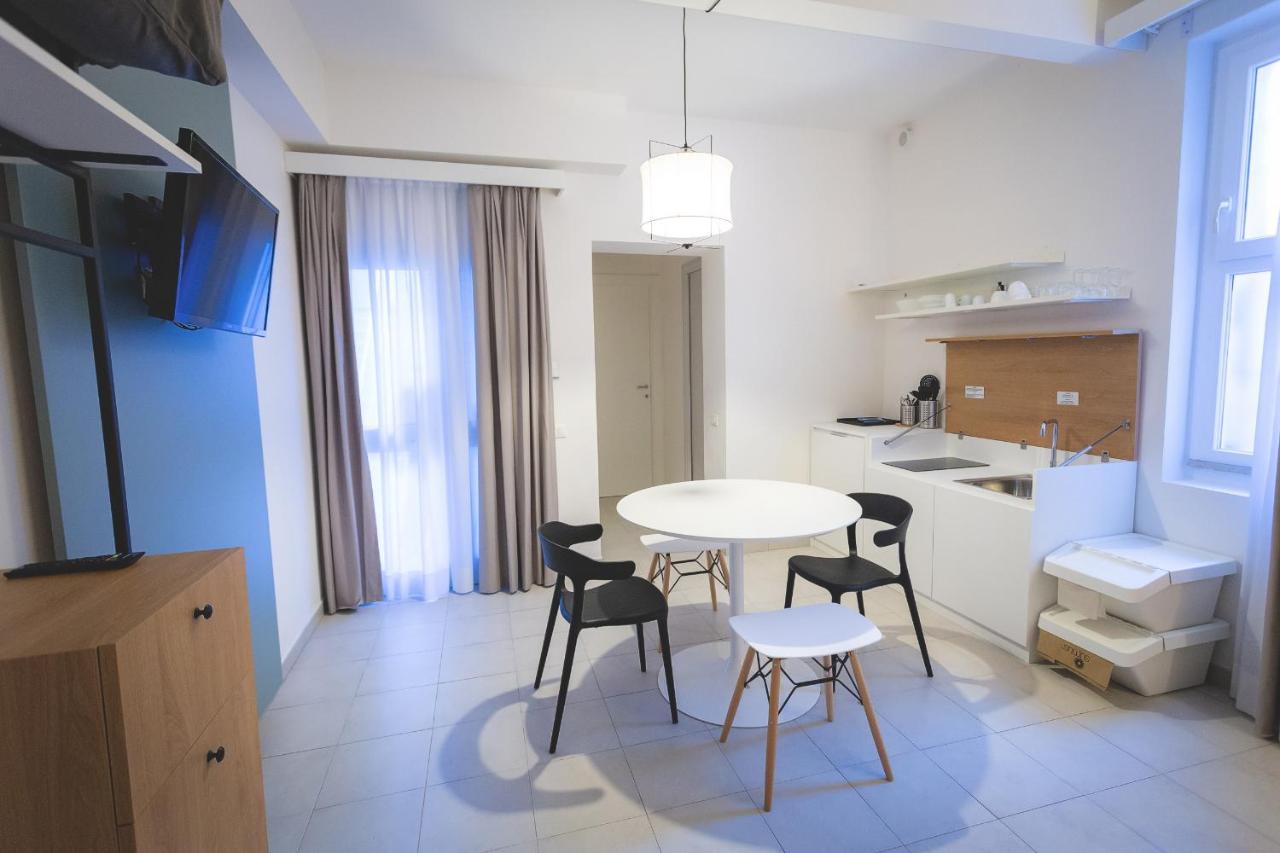 Via Siena 4 - Suites & Rooms Marina di Cecina Bagian luar foto
