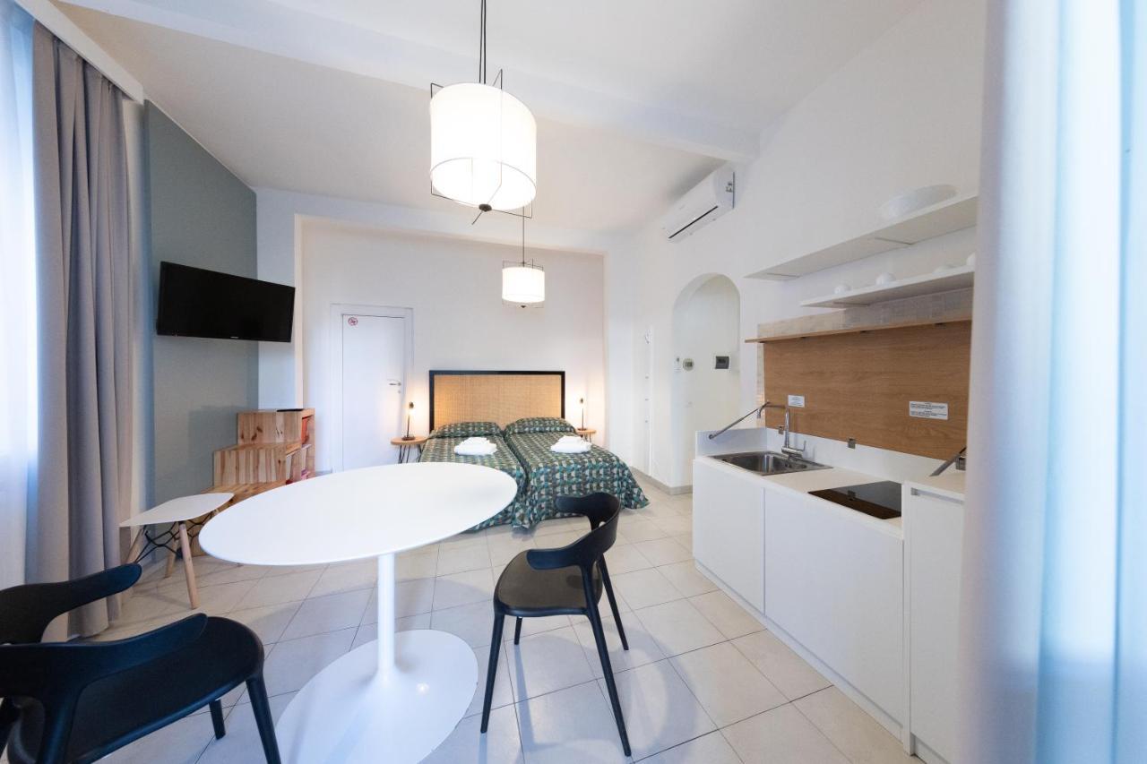 Via Siena 4 - Suites & Rooms Marina di Cecina Bagian luar foto