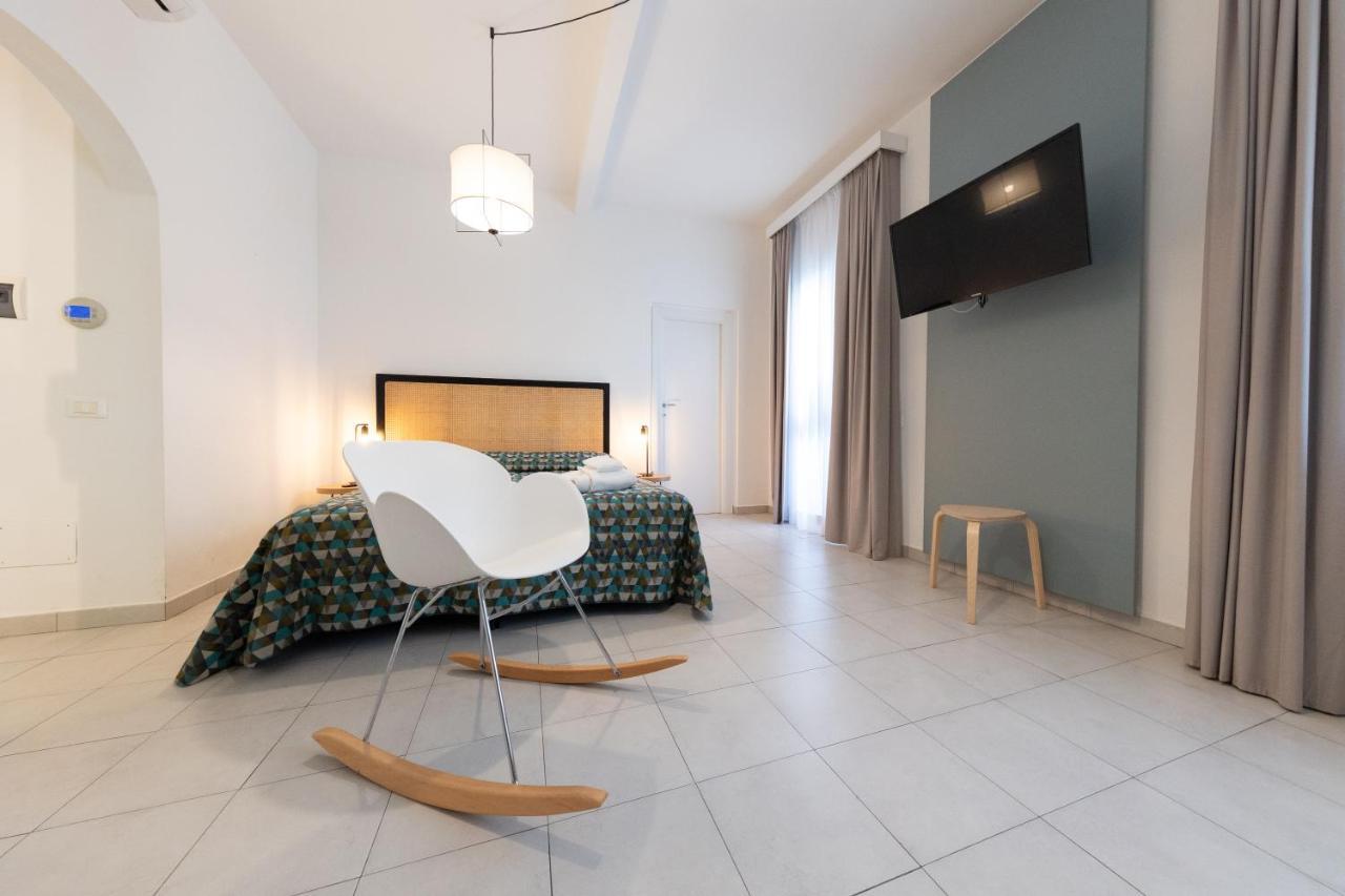 Via Siena 4 - Suites & Rooms Marina di Cecina Bagian luar foto
