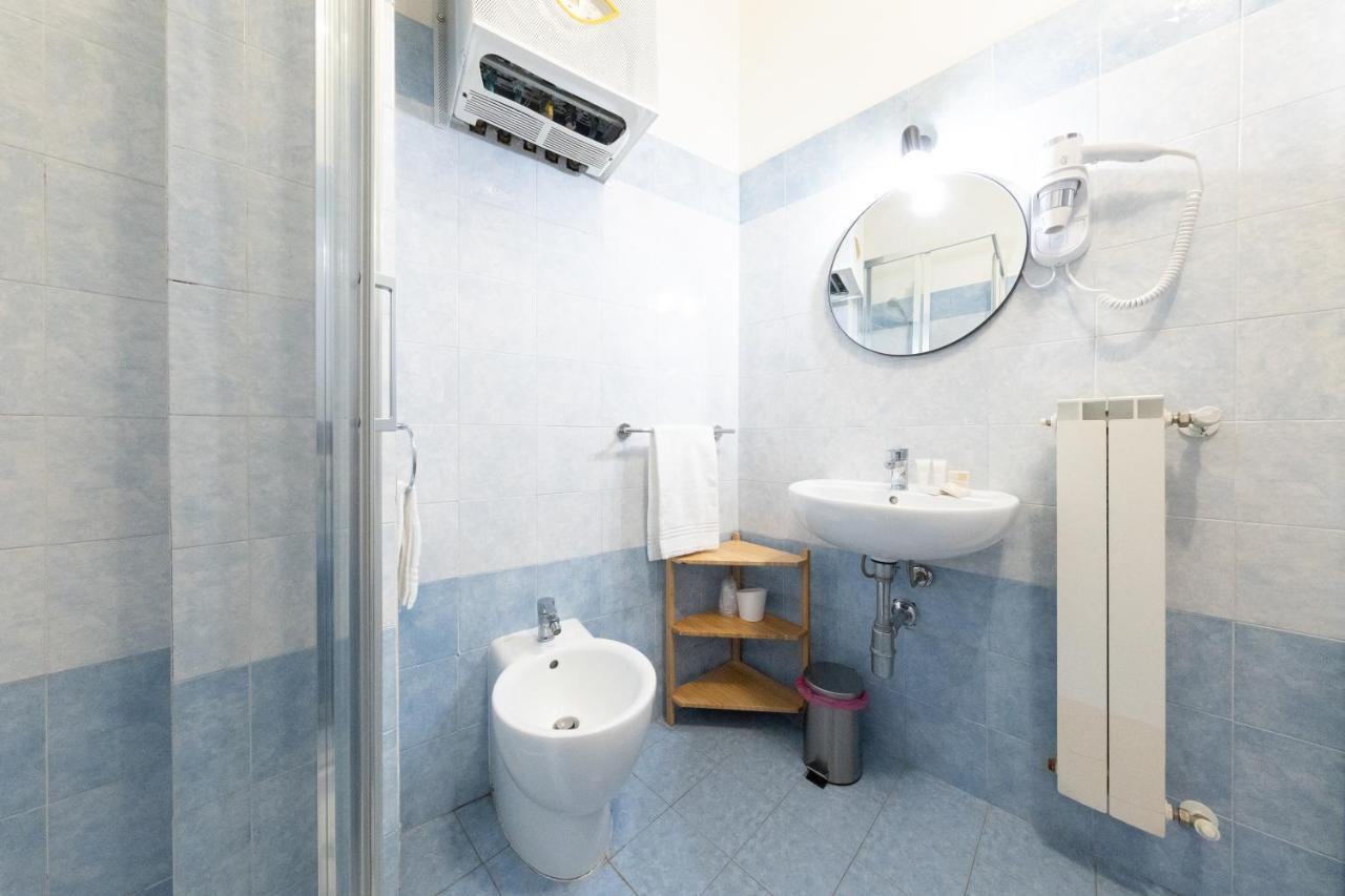 Via Siena 4 - Suites & Rooms Marina di Cecina Bagian luar foto