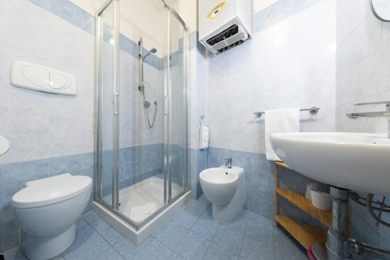 Via Siena 4 - Suites & Rooms Marina di Cecina Bagian luar foto